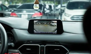 Lắp camera 360 có phải thay màn hình không?