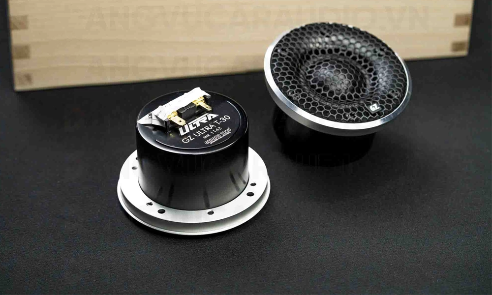 Ground Zero Ultra T30