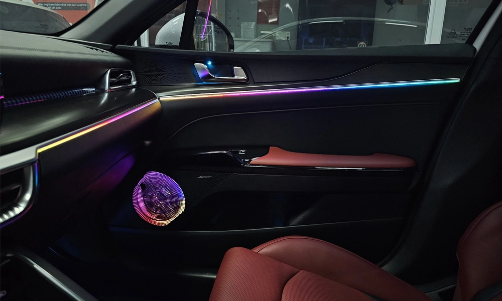 Đèn LED nội thất ô tô giúp nâng tầm thẩm mỹ
