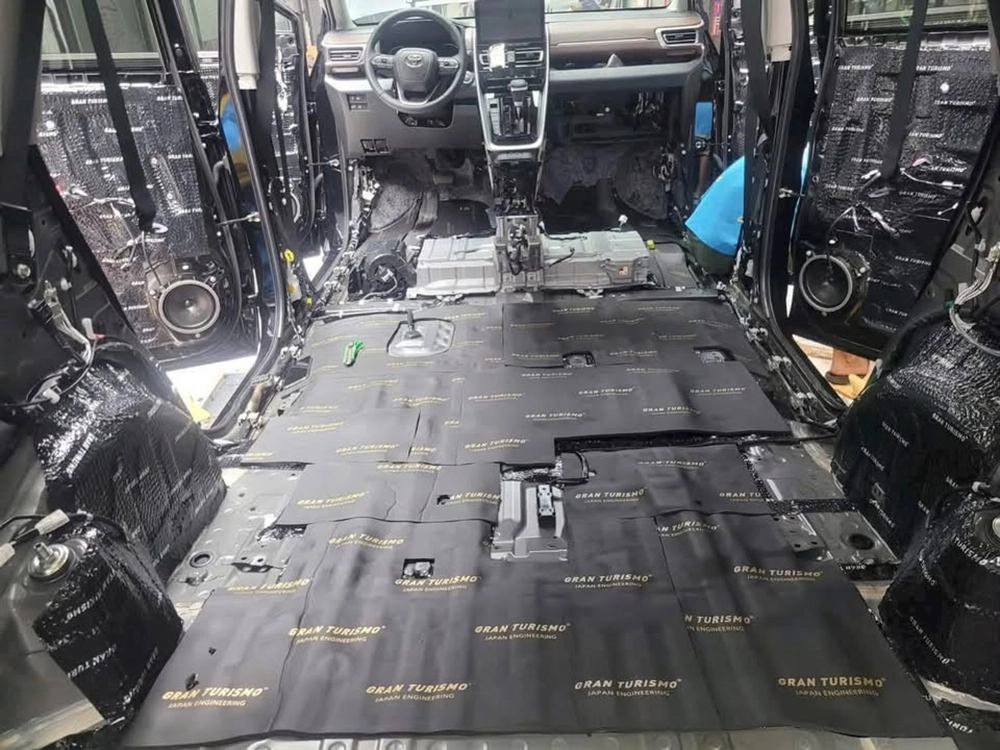 cách âm GRAN TURISMO toàn xe Innova Cross